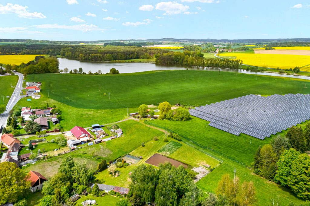 Prodej krásného pozemku, 4 586 m²