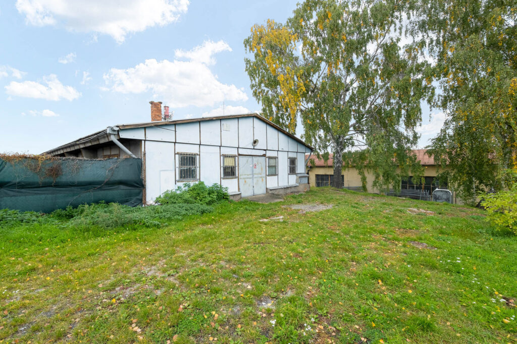 Pronájem skladu 588 m2