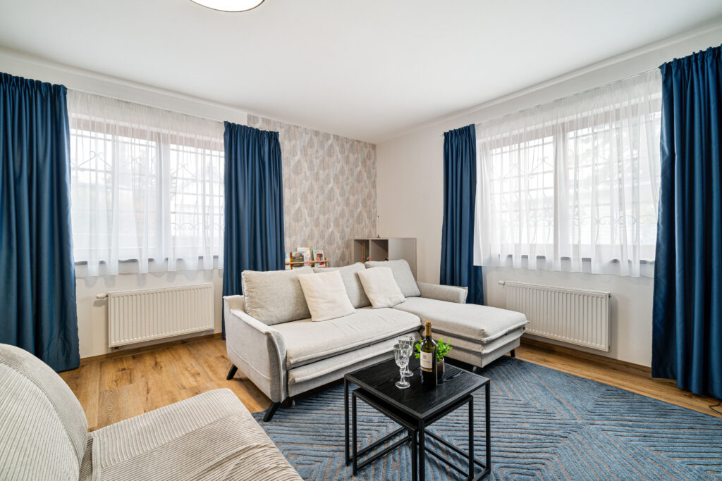 Pronájem prostorného bytu 2+kk, 64 m² – Jíloviště