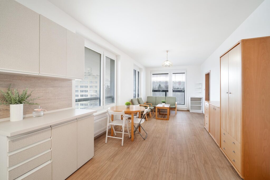 Pronájem pěkného bytu 2+kk, 54 m2, Makedonská, Praha – Střížkov