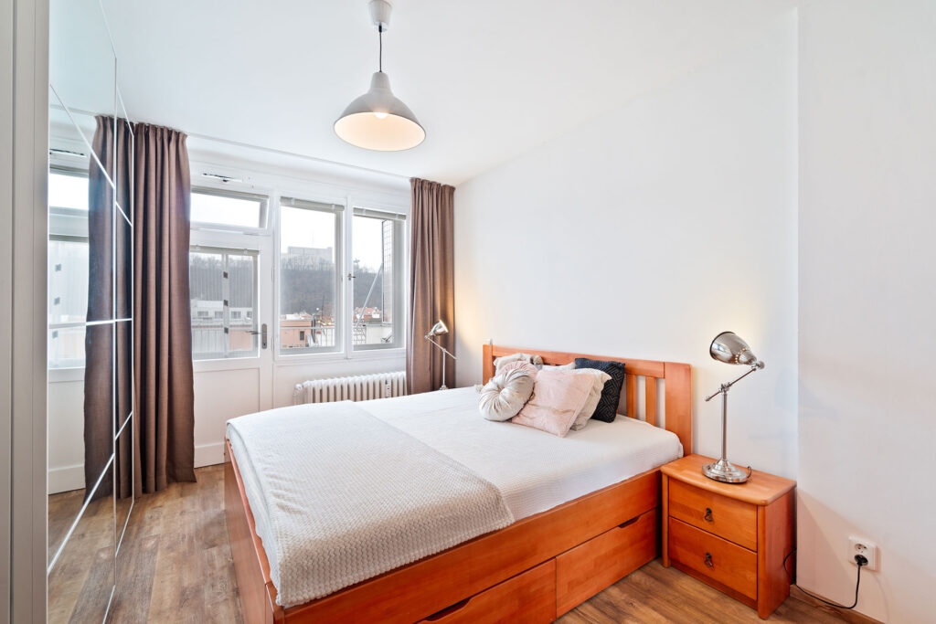 Pronájem 2+kk, 43 m² s terasou 29 m², Sokolovská, Praha – Karlín