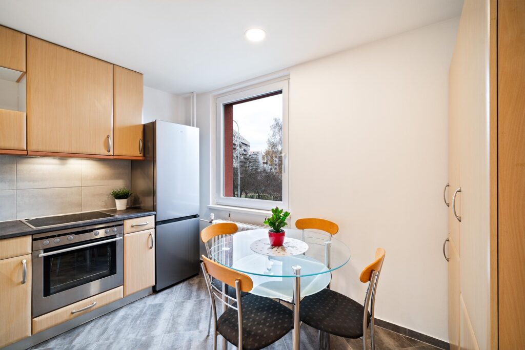 Pronájem bytu 2+1, 58 m², Na Vinobraní, Praha – Záběhlice