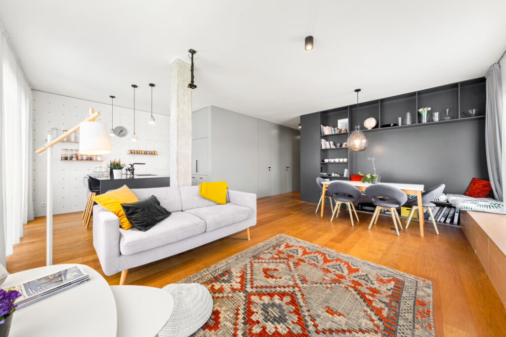 Výjimečný 2+kk, 66 m², se soukromou zahradou a terasou 222 m², garážovým stáním a designovým interiérem | Řitka – Za Štěpnicí